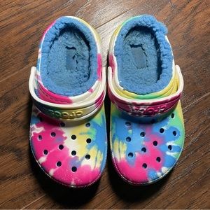 Crocs Tie Dye Fur Lined Shoes 11